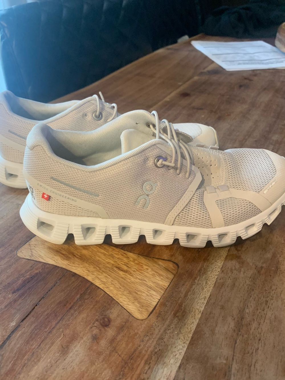 On Running womens light grey Lightweight Cloud Sneakers